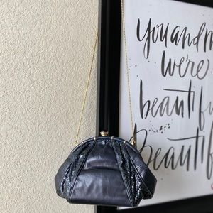 Charming Black & Gold Vintage Purse